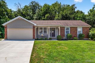 1826 Fairwood Forest Drive, St Peters, MO 63376