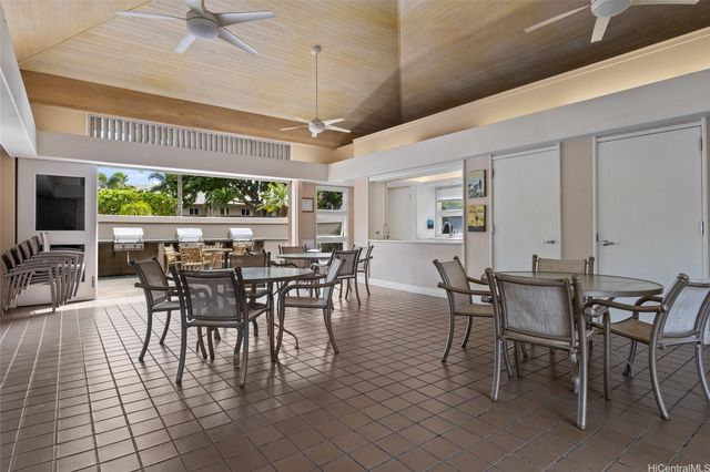 1 Keahole Place 3310, Honolulu, HI 96825