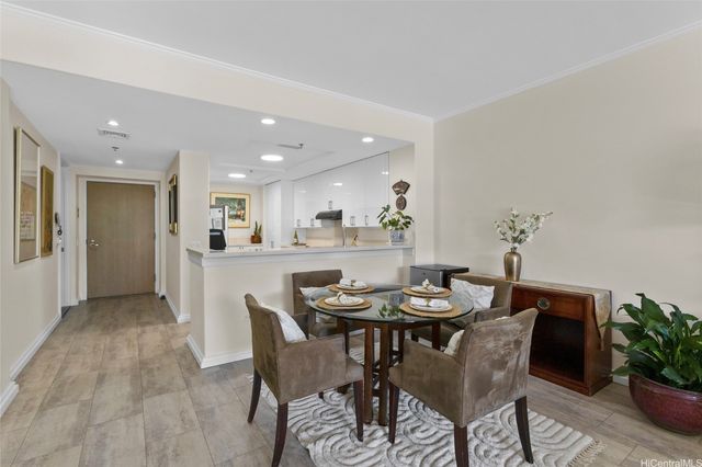 1 Keahole Place 3310, Honolulu, HI 96825