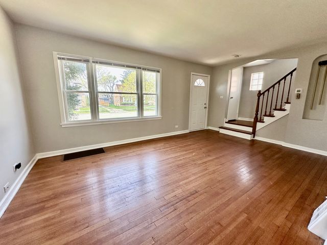 2329 S 20th Avenue, Broadview, IL 60155