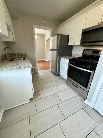 2329 S 20th Avenue, Broadview, IL 60155