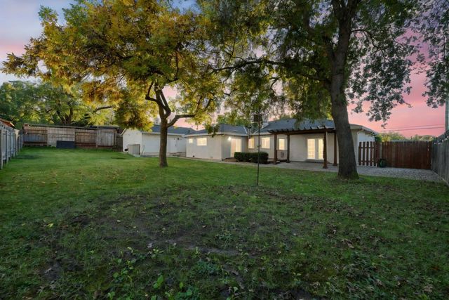 6732 Beech Ave, Orangevale, CA 95662