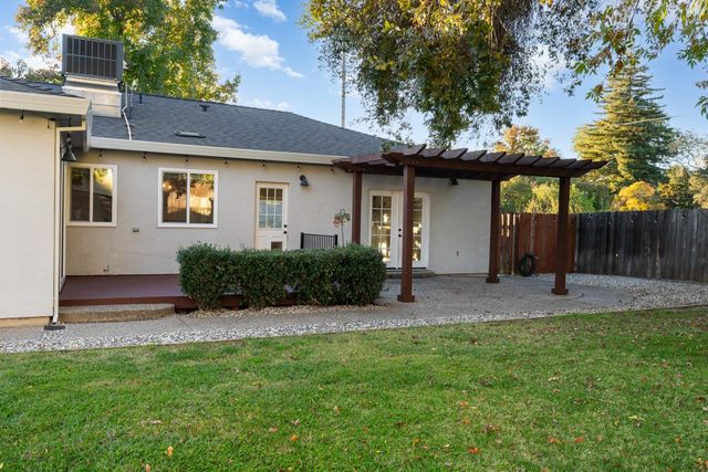 6732 Beech Ave, Orangevale, CA 95662