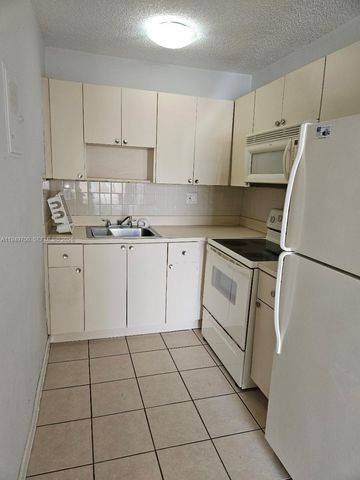 4590 SW 67th Ave 2, Miami, FL 33155