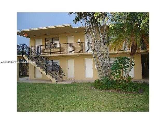 4590 SW 67th Ave 2, Miami, FL 33155