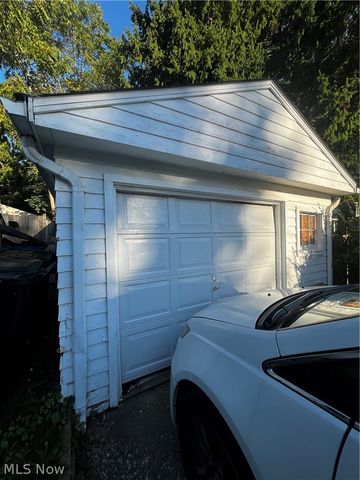 2710 Colburn Avenue, Cleveland, OH 44109