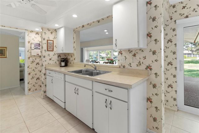 6622 10TH AVENUE W 5707, Bradenton, FL 34209