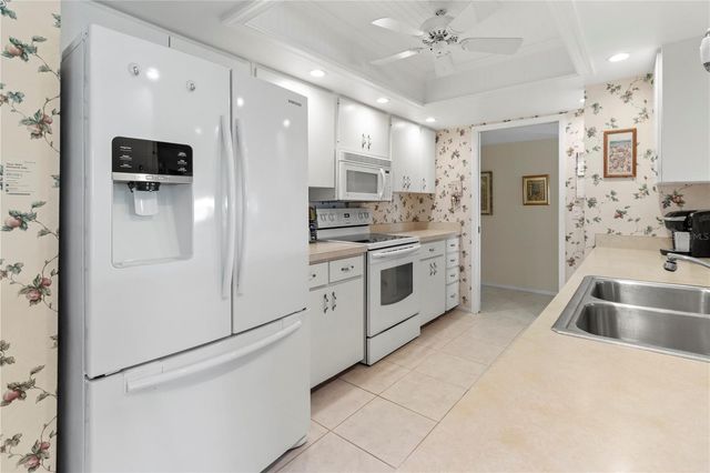 6622 10TH AVENUE W 5707, Bradenton, FL 34209