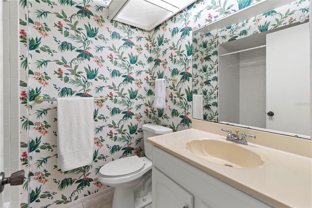 6622 10TH AVENUE W 5707, Bradenton, FL 34209