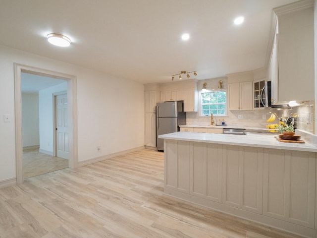 403 E CAROLINA AVENUE, Plant City, FL 33563