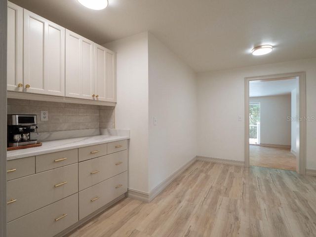 403 E CAROLINA AVENUE, Plant City, FL 33563