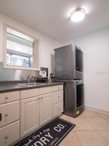 403 E CAROLINA AVENUE, Plant City, FL 33563