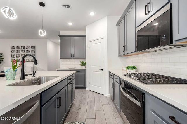 4455 W MOUNTAIN LAURAL Drive, San Tan Valley, AZ 85144