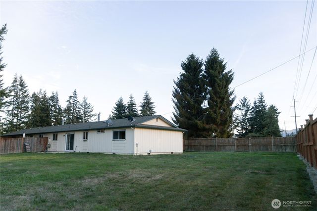 60 Crystal Court, Sequim, WA 98382
