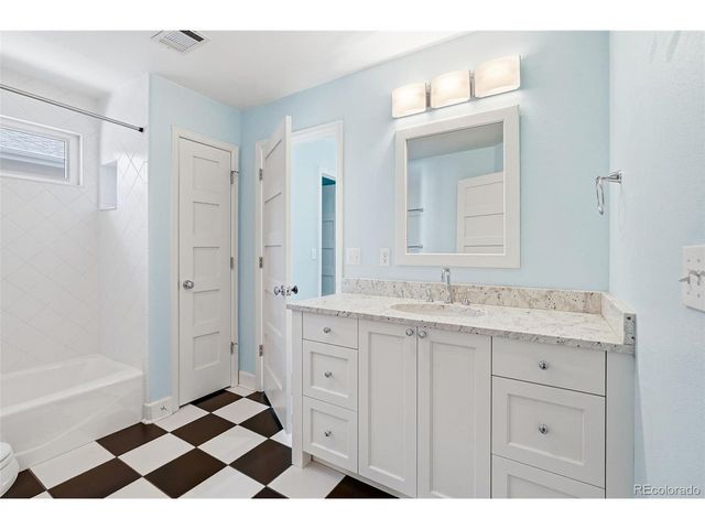 2515 S Clayton St, Denver, CO 80210