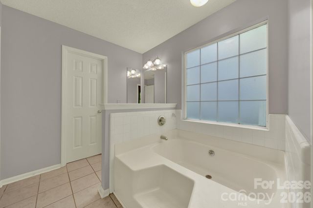 3421 Crescent Knoll Drive, Matthews, NC 28105