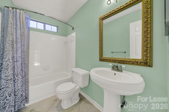 3421 Crescent Knoll Drive, Matthews, NC 28105