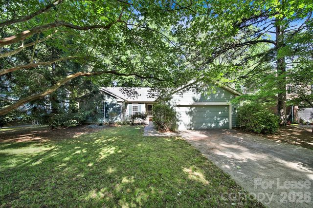 3421 Crescent Knoll Drive, Matthews, NC 28105