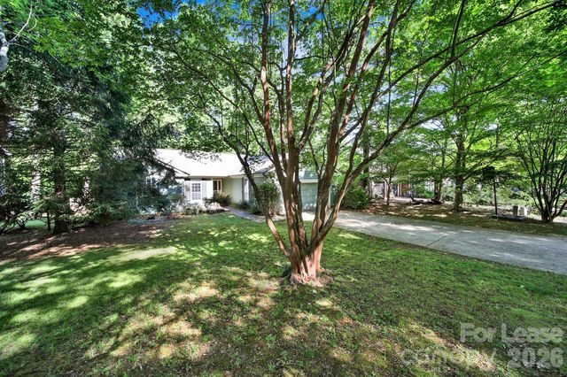 3421 Crescent Knoll Drive, Matthews, NC 28105