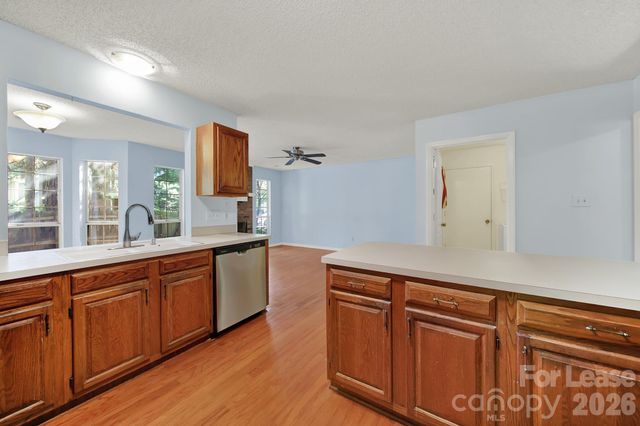 3421 Crescent Knoll Drive, Matthews, NC 28105