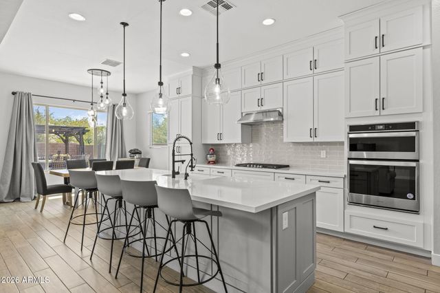 10339 E TOPAZ Avenue, Mesa, AZ 85212