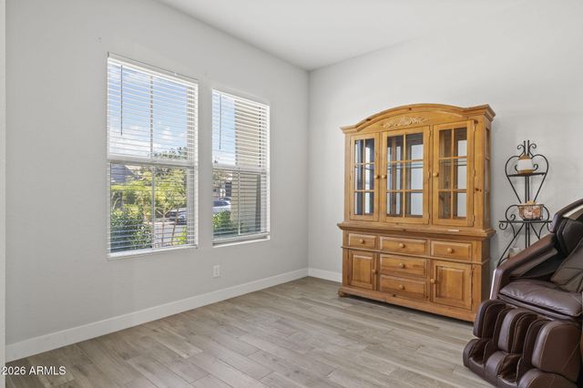 10339 E TOPAZ Avenue, Mesa, AZ 85212