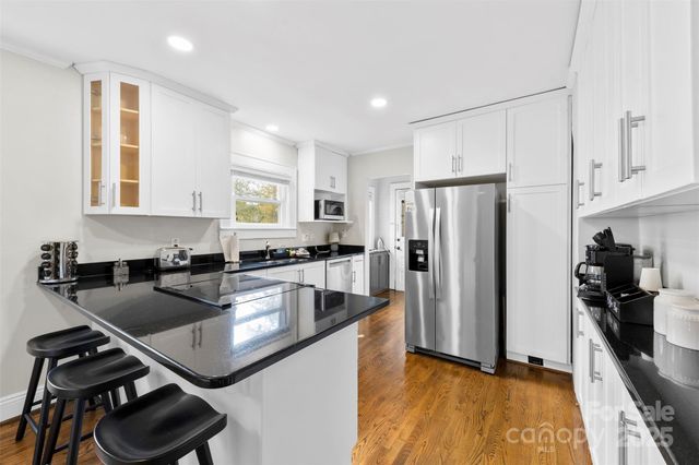 403 Hillcrest Avenue, Gastonia, NC 28052