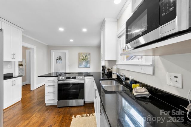 403 Hillcrest Avenue, Gastonia, NC 28052