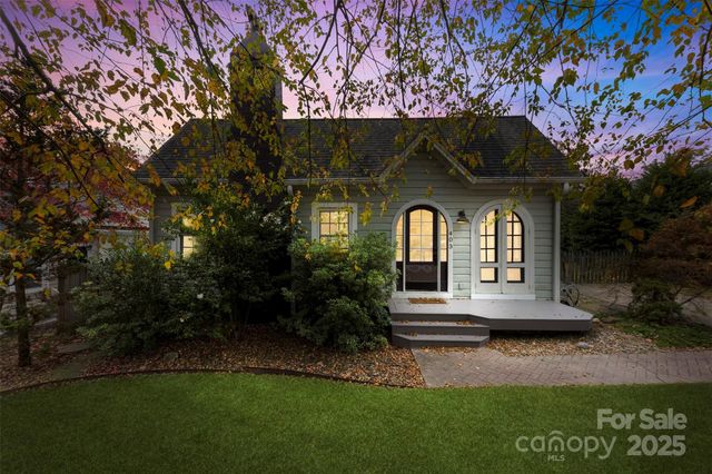 403 Hillcrest Avenue, Gastonia, NC 28052