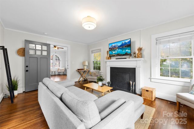 403 Hillcrest Avenue, Gastonia, NC 28052