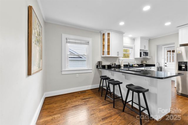 403 Hillcrest Avenue, Gastonia, NC 28052