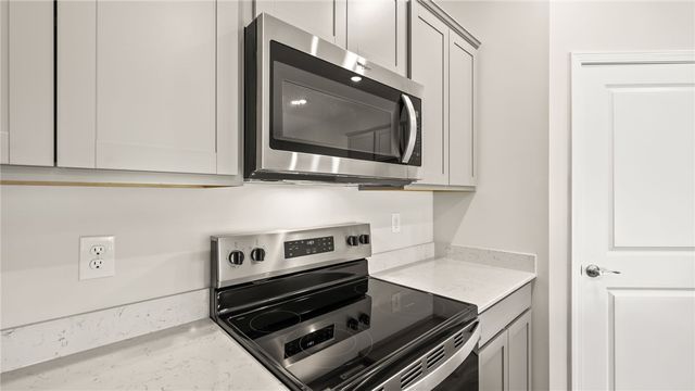2207 Hackberry Street, Springfield, OH 45505