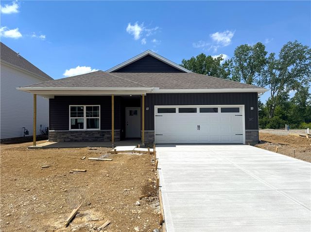 2207 Hackberry Street, Springfield, OH 45505