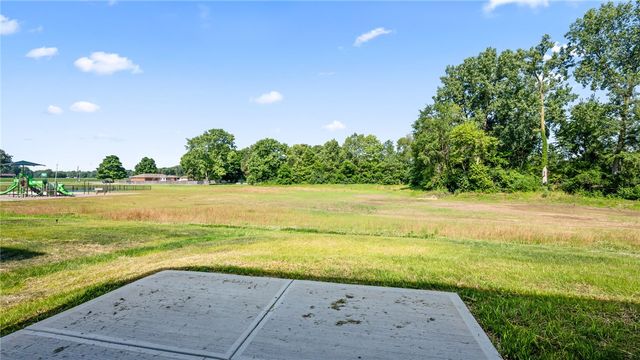 2207 Hackberry Street, Springfield, OH 45505