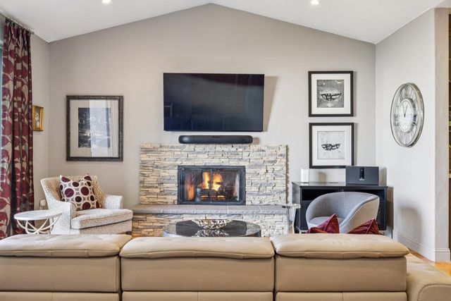 1426 1426 Grand View Dr, Berkeley, CA 94705