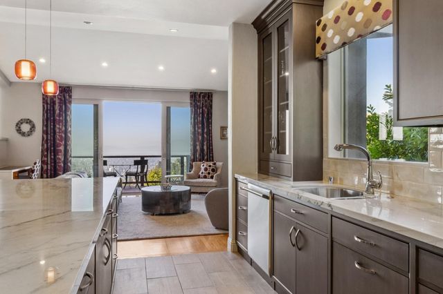 1426 1426 Grand View Dr, Berkeley, CA 94705