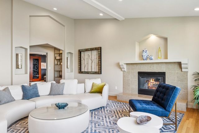 1426 1426 Grand View Dr, Berkeley, CA 94705