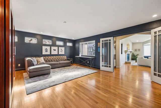 1426 1426 Grand View Dr, Berkeley, CA 94705