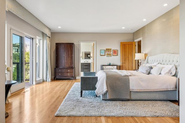 1426 1426 Grand View Dr, Berkeley, CA 94705