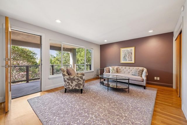 1426 1426 Grand View Dr, Berkeley, CA 94705