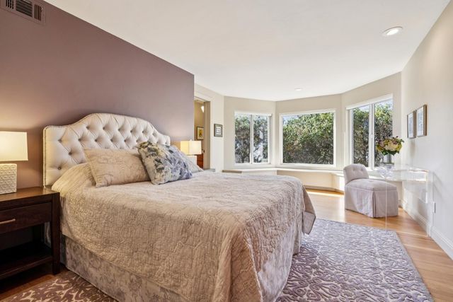 1426 1426 Grand View Dr, Berkeley, CA 94705