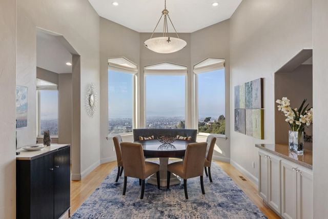 1426 1426 Grand View Dr, Berkeley, CA 94705