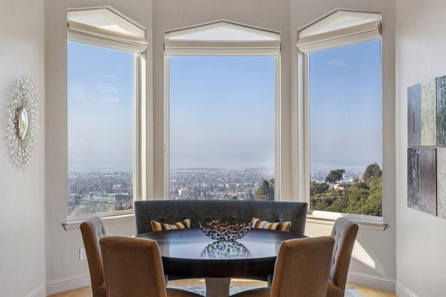 1426 1426 Grand View Dr, Berkeley, CA 94705