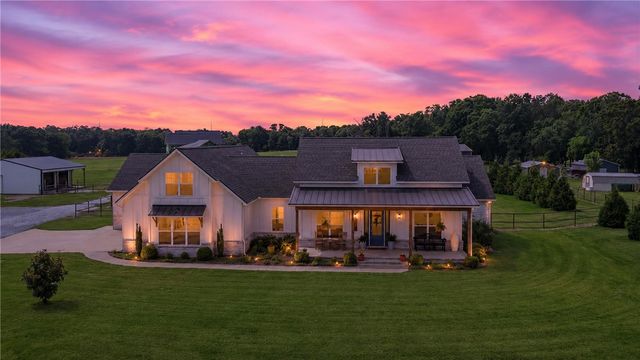 13885 N Mount Olive Road, Gravette, AR 72736