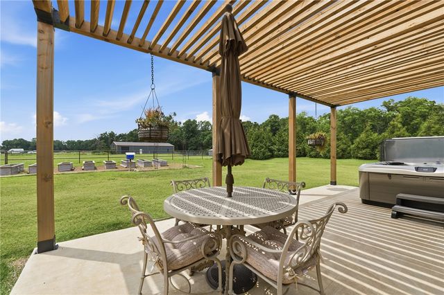 13885 N Mount Olive Road, Gravette, AR 72736
