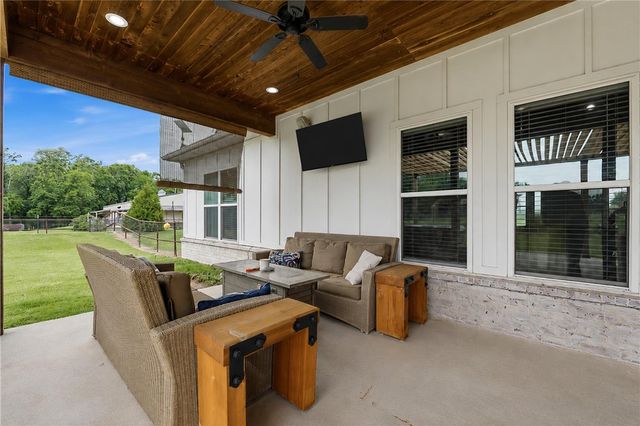 13885 N Mount Olive Road, Gravette, AR 72736