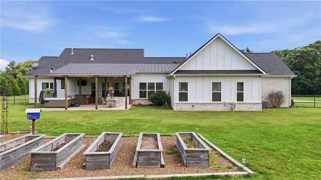 13885 N Mount Olive Road, Gravette, AR 72736