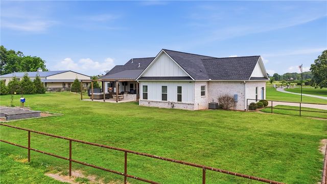 13885 N Mount Olive Road, Gravette, AR 72736