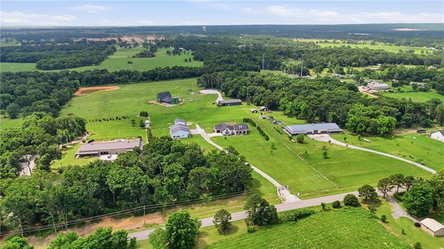 13885 N Mount Olive Road, Gravette, AR 72736