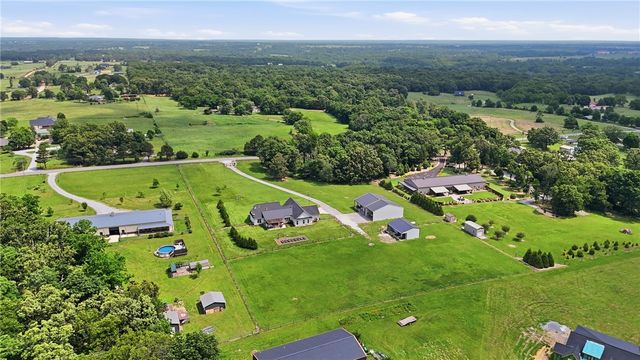 13885 N Mount Olive Road, Gravette, AR 72736